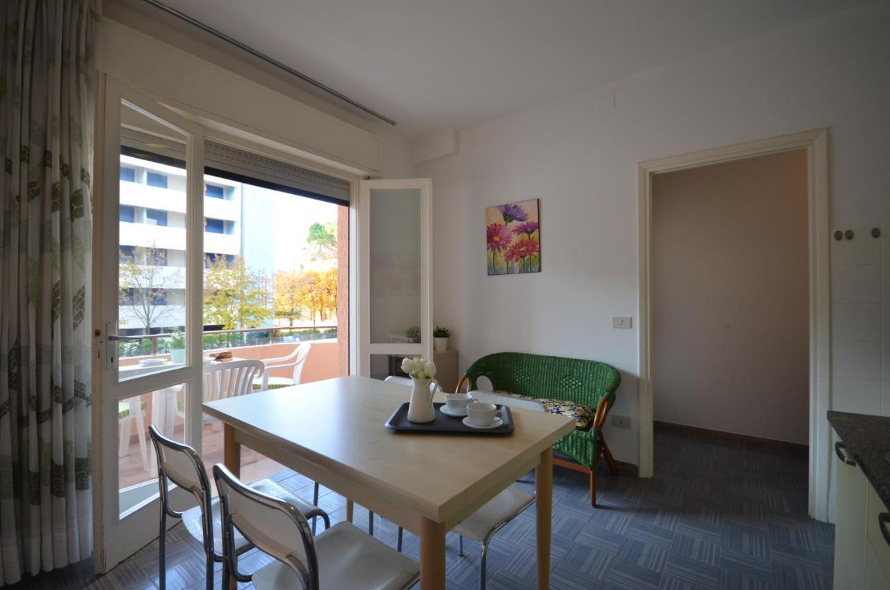 Appartamenti Villa Angela Bibione Bagian luar foto